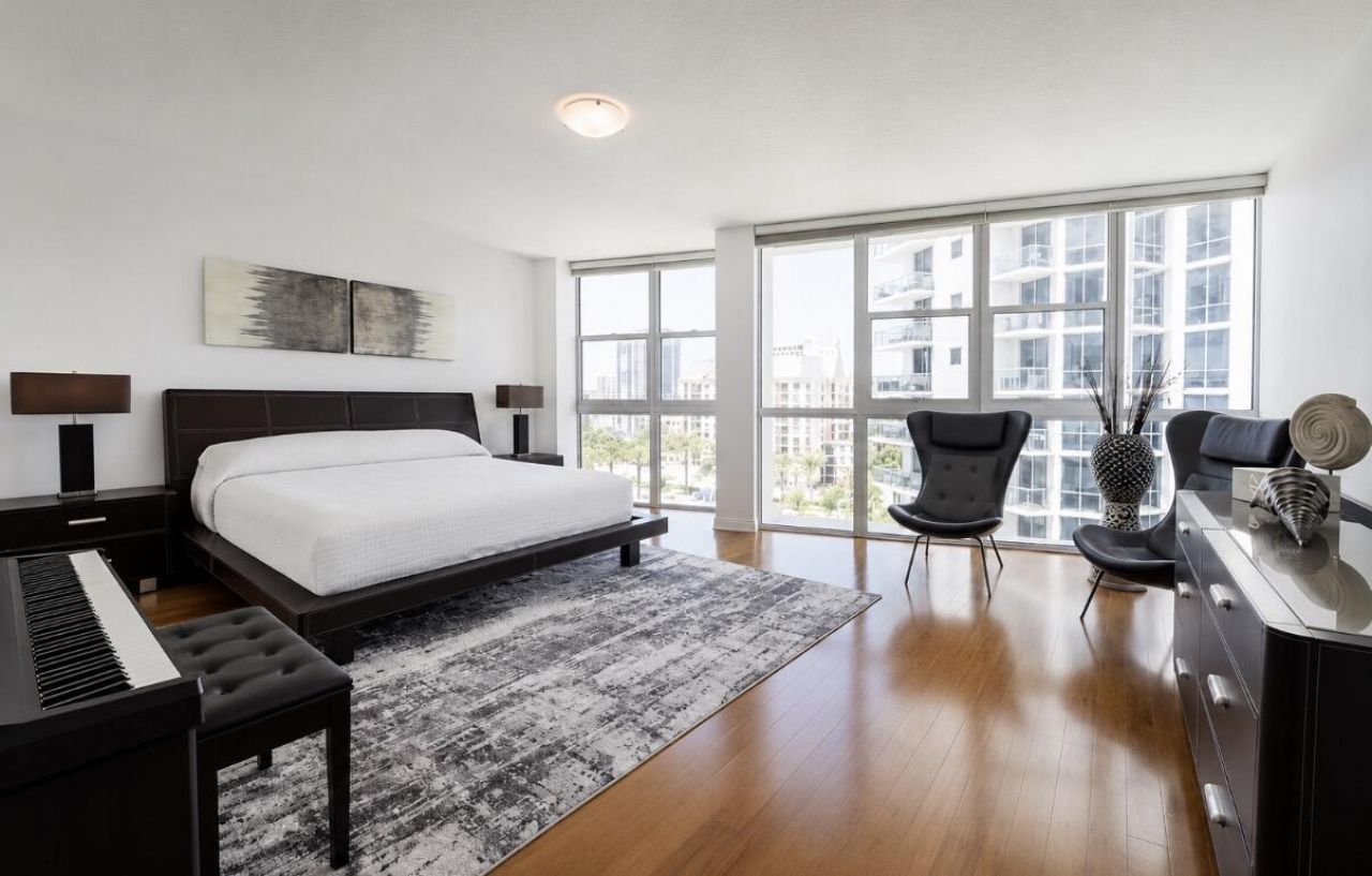 111 SE 8th Avenue, Unit 1402, Fort Lauderdale, FL 33301 Photo