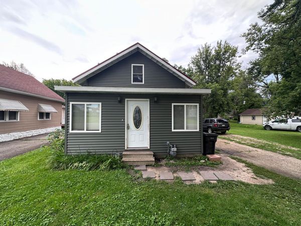 136 Clinton Street , Austin, MN 55912