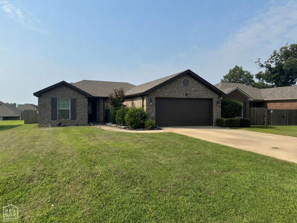 397 Wildwood, Jonesboro, AR 72405