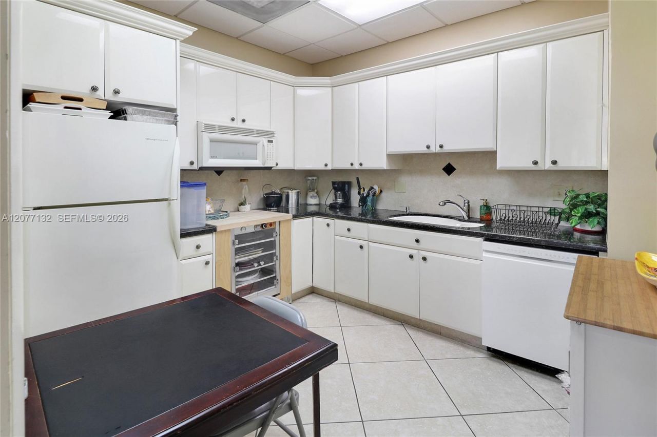 328 N Ocean Blvd, Unit 302, Pompano Beach, FL 33062 Photo