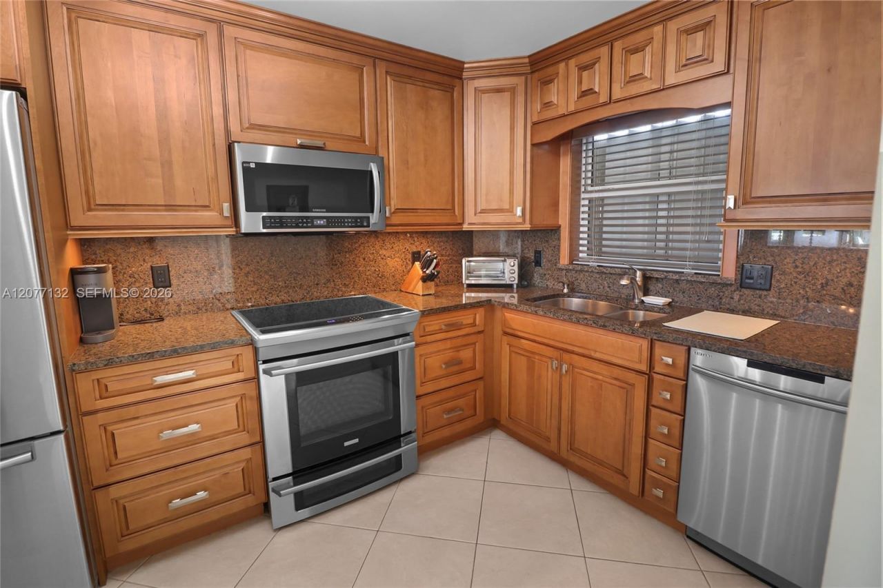 328 N Ocean Blvd, Unit 302, Pompano Beach, FL 33062 Photo