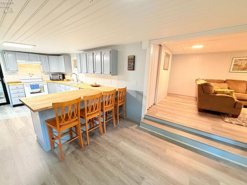 8786 North Shore Boulevard, Unit 29, Marblehead, OH 43440 Photo 6