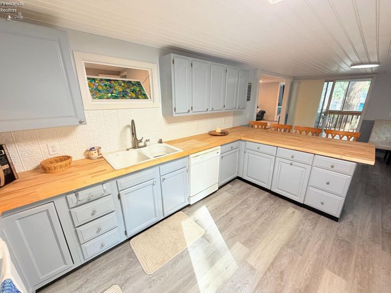 8786 North Shore Boulevard, Unit 29, Marblehead, OH 43440 Photo 9