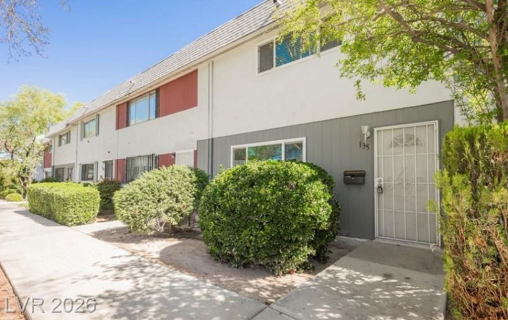 135 Greenbriar Townhouse Way , Las Vegas, NV 89121