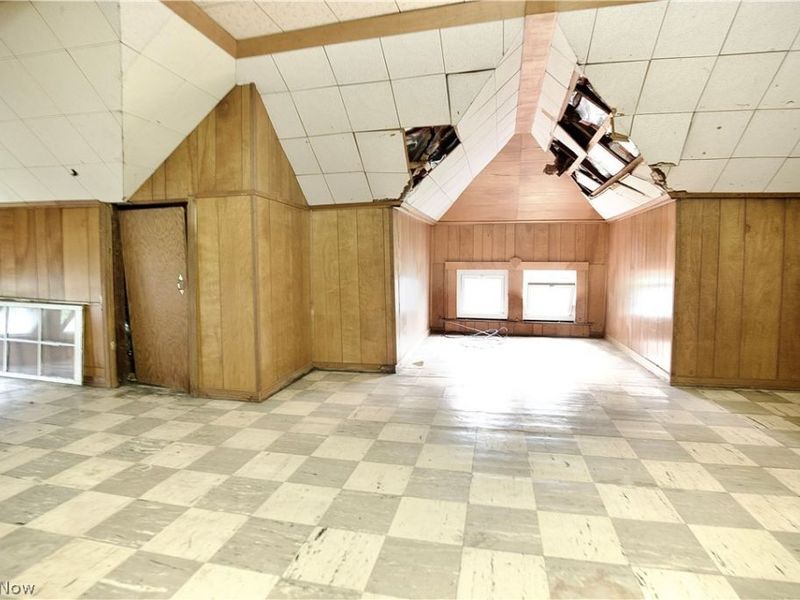 9501 Yale Avenue, Cleveland, OH 44108 Photo 21