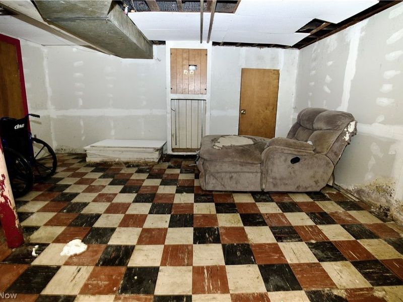 9501 Yale Avenue, Cleveland, OH 44108 Photo 25