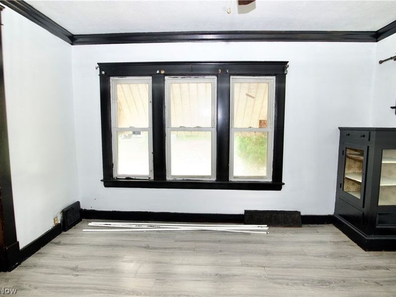 9501 Yale Avenue, Cleveland, OH 44108 Photo 8