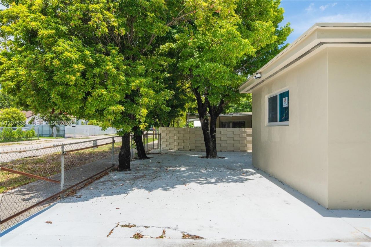 1701 NW 19th Ave , Unit 1701, Miami, FL 33125 Photo