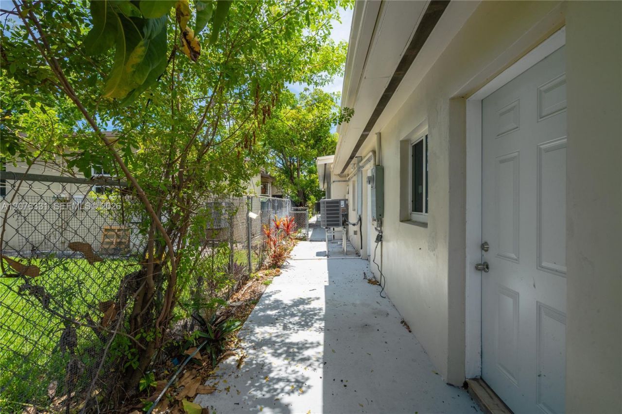 1701 NW 19th Ave , Unit 1701, Miami, FL 33125 Photo