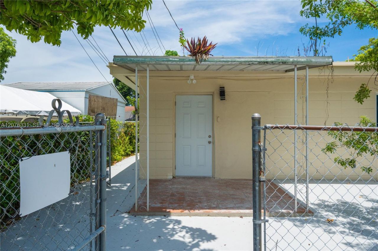 1701 NW 19th Ave , Unit 1701, Miami, FL 33125 Photo