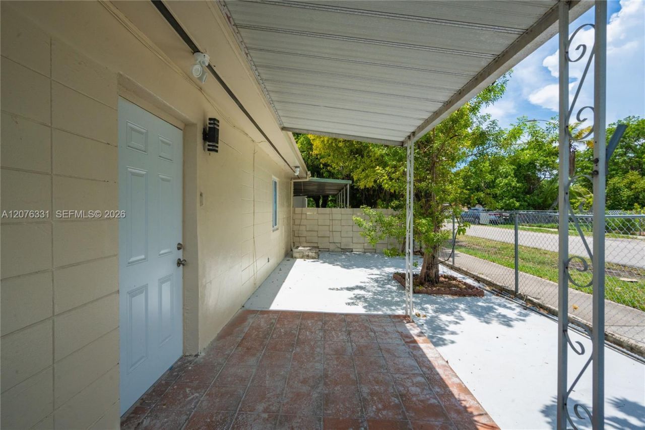 1701 NW 19th Ave , Unit 1701, Miami, FL 33125 Photo