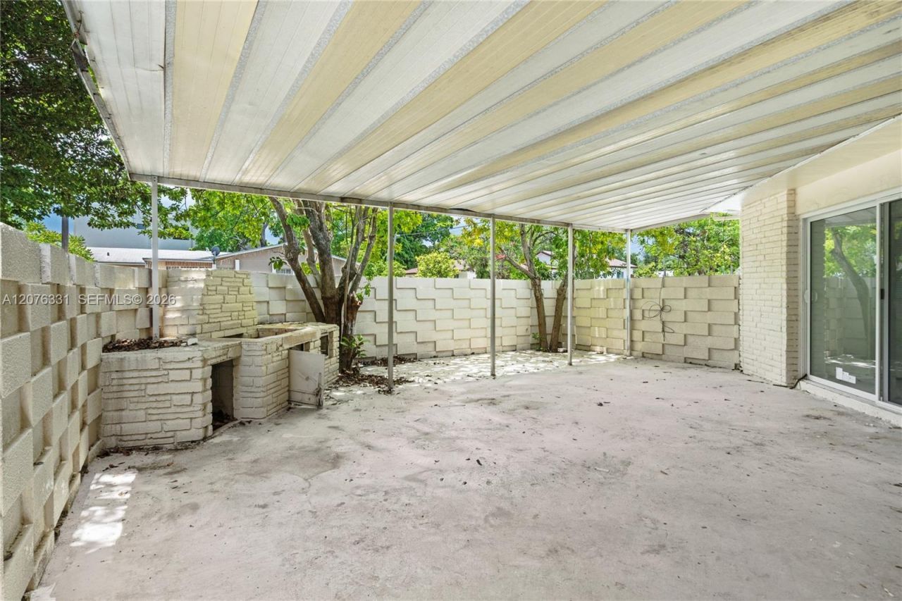 1701 NW 19th Ave , Unit 1701, Miami, FL 33125 Photo