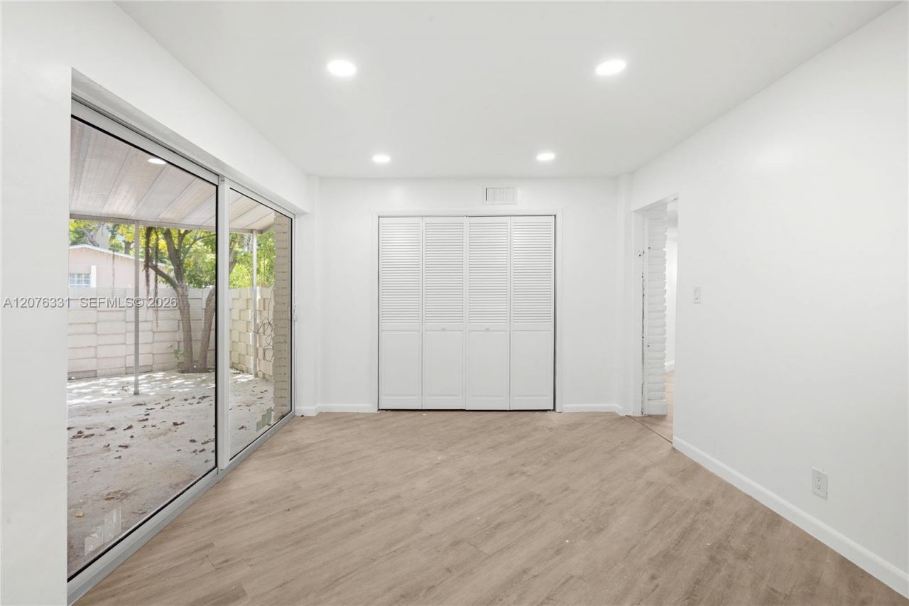 1701 NW 19th Ave , Unit 1701, Miami, FL 33125 Photo