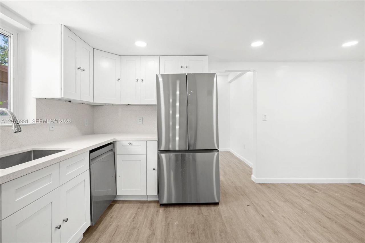 1701 NW 19th Ave , Unit 1701, Miami, FL 33125 Photo