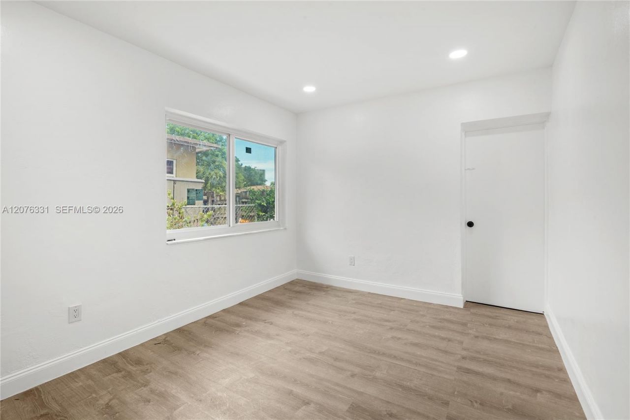 1701 NW 19th Ave , Unit 1701, Miami, FL 33125 Photo