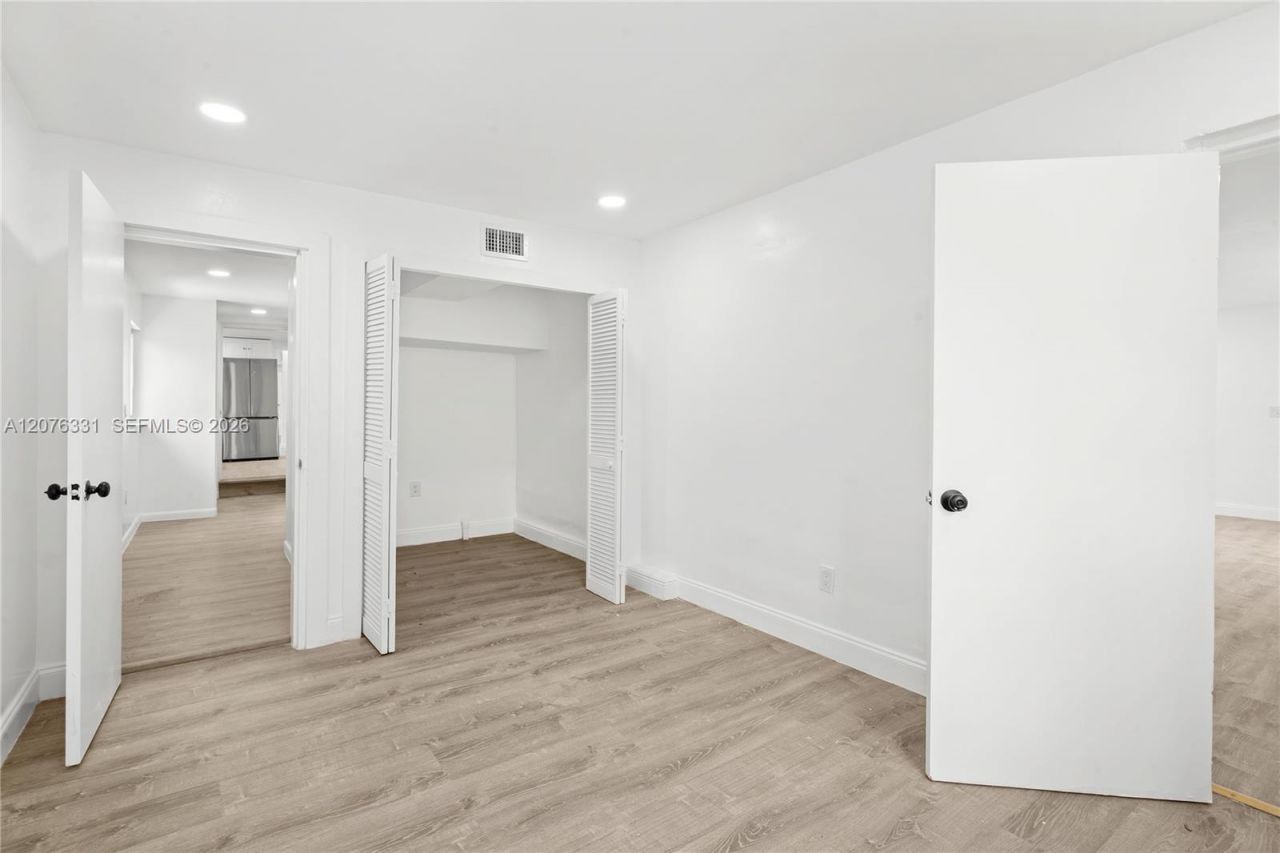 1701 NW 19th Ave , Unit 1701, Miami, FL 33125 Photo