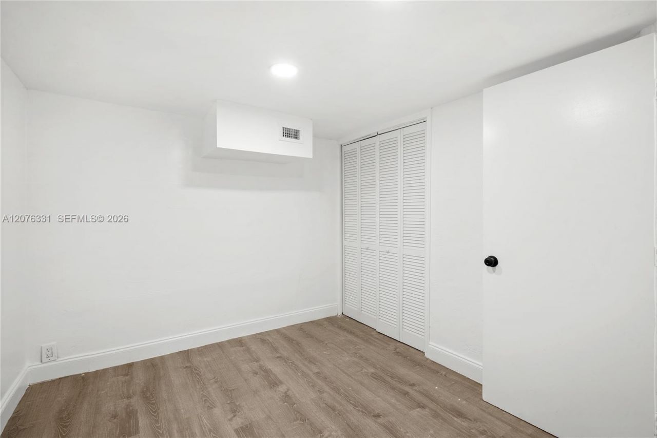 1701 NW 19th Ave , Unit 1701, Miami, FL 33125 Photo