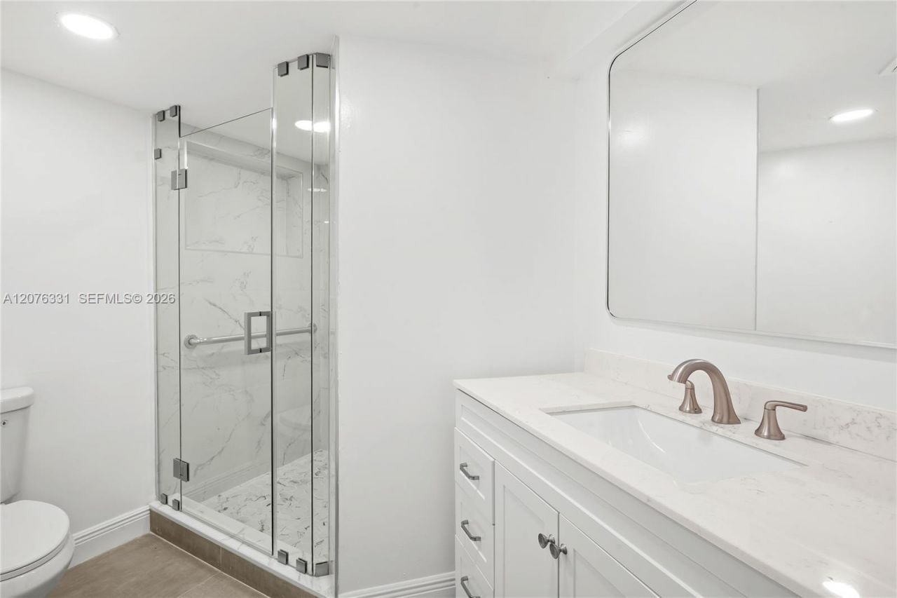 1701 NW 19th Ave , Unit 1701, Miami, FL 33125 Photo