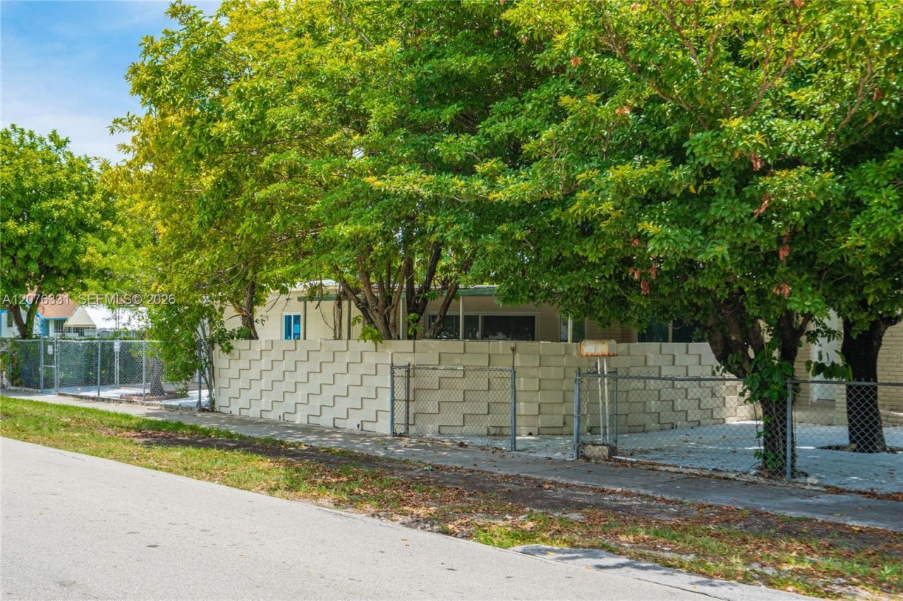 1701 NW 19th Ave , Unit 1701, Miami, FL 33125 Photo