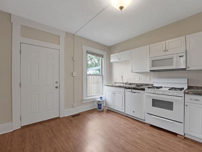 552-554 W 2nd Avenue, Columbus, OH 43201 Photo 39