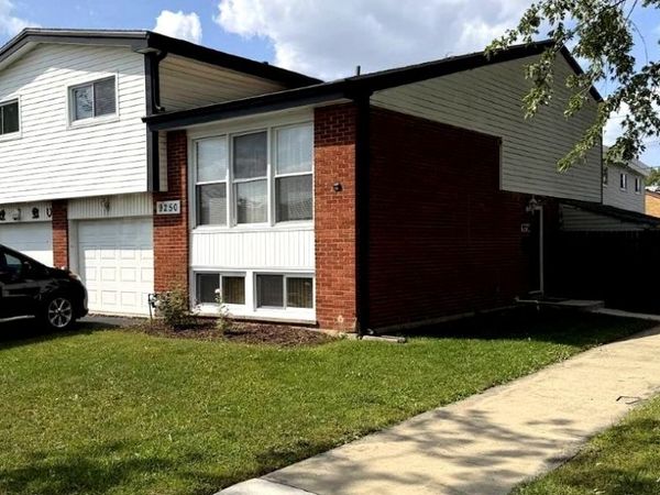 9250 W Church Street , Des Plaines, IL 60016