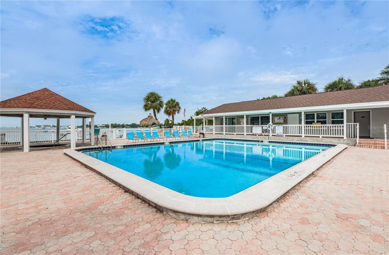 3730 42nd Way S, Unit H, Saint Petersburg, FL 33711 Photo