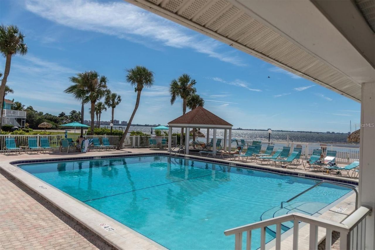3730 42nd Way S, Unit H, Saint Petersburg, FL 33711 Photo