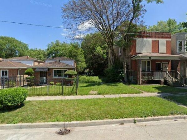 11747 S Lowe Avenue , Chicago, IL 60628