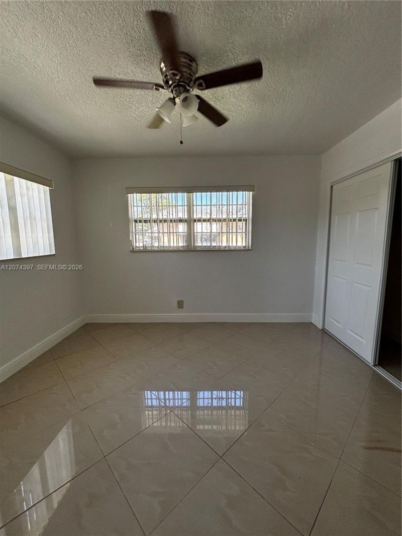 512 SW 10th St , Hallandale Beach, FL 33009 Photo