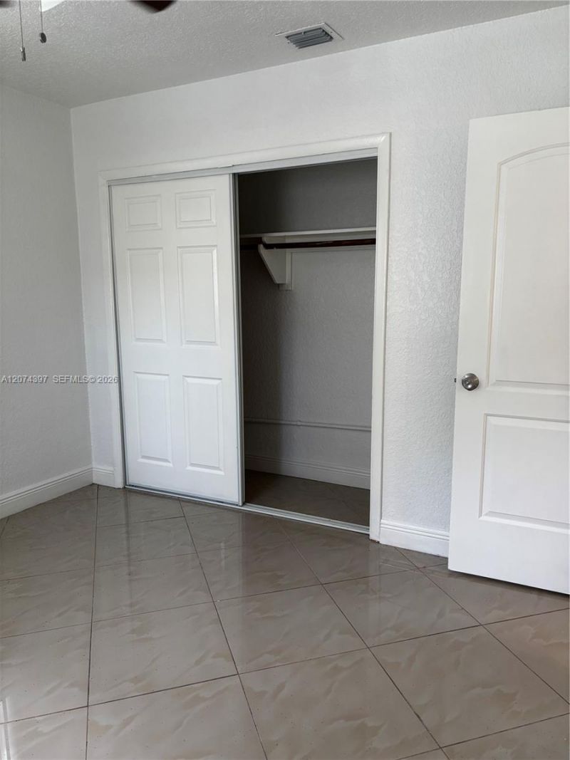 512 SW 10th St , Hallandale Beach, FL 33009 Photo