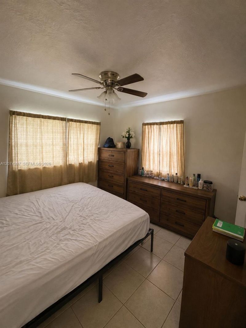 512 SW 10th St , Hallandale Beach, FL 33009 Photo