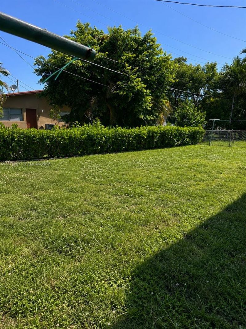 512 SW 10th St , Hallandale Beach, FL 33009 Photo