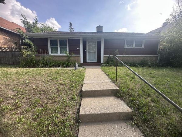 1225 W Capitol DRIVE, Milwaukee, WI 53206