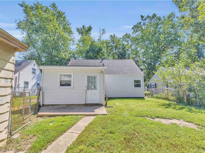 2855 Lincoln Street, Lorain, OH 44052 Photo 4