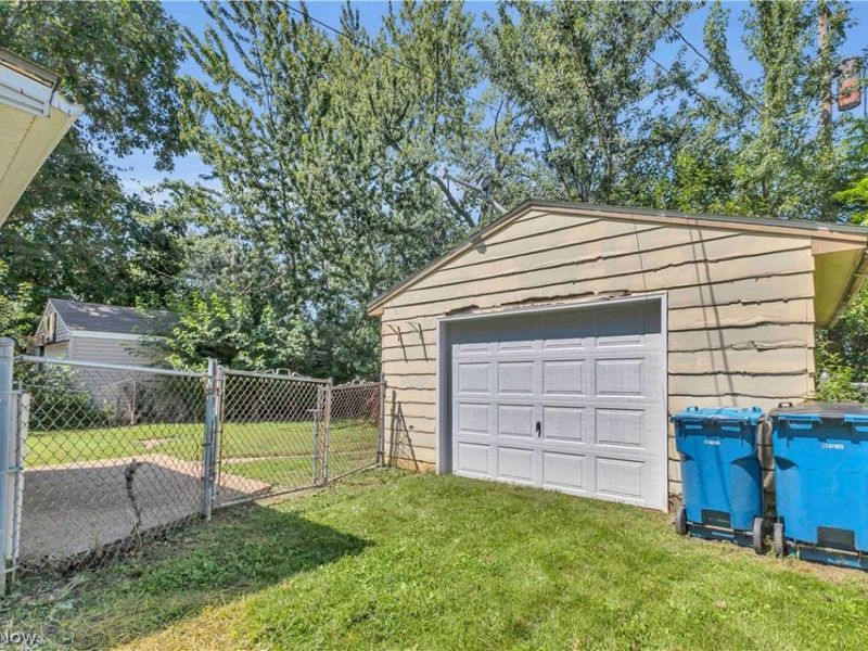 2855 Lincoln Street, Lorain, OH 44052 Photo 6
