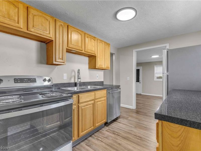 2855 Lincoln Street, Lorain, OH 44052 Photo 9