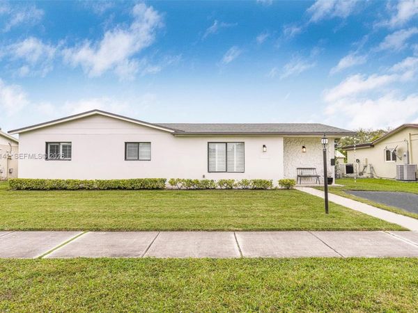5210 SW 128th Ct , Miami, FL 33175