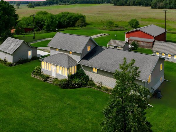 1660 W Brown Road, Fremont Township, Mi 48744