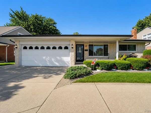 13167 Kozak Drive, Sterling Heights, Mi 48312