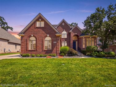 55744 Lancewood Drive, Shelby Township, Mi 48316