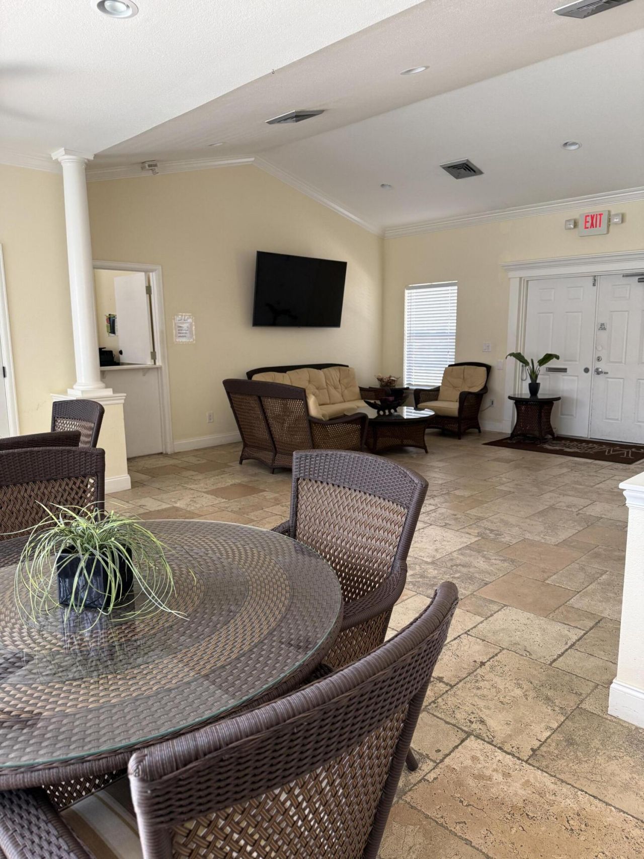 6193 Balboa Circle, Unit 103, Boca Raton, FL 33433 Photo