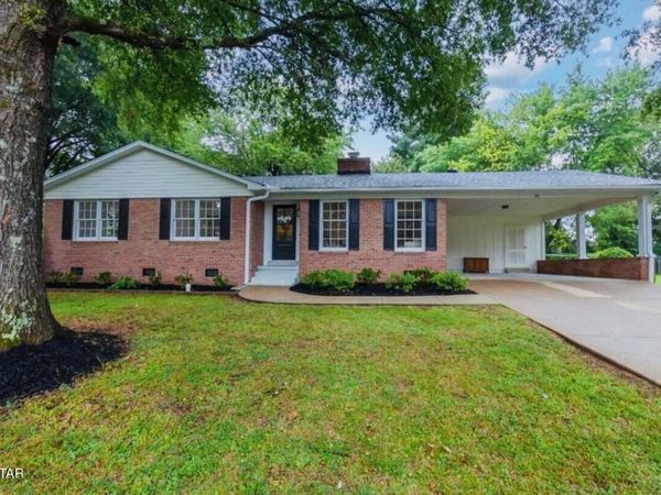16 Ayers Drive, Jackson, TN 38301