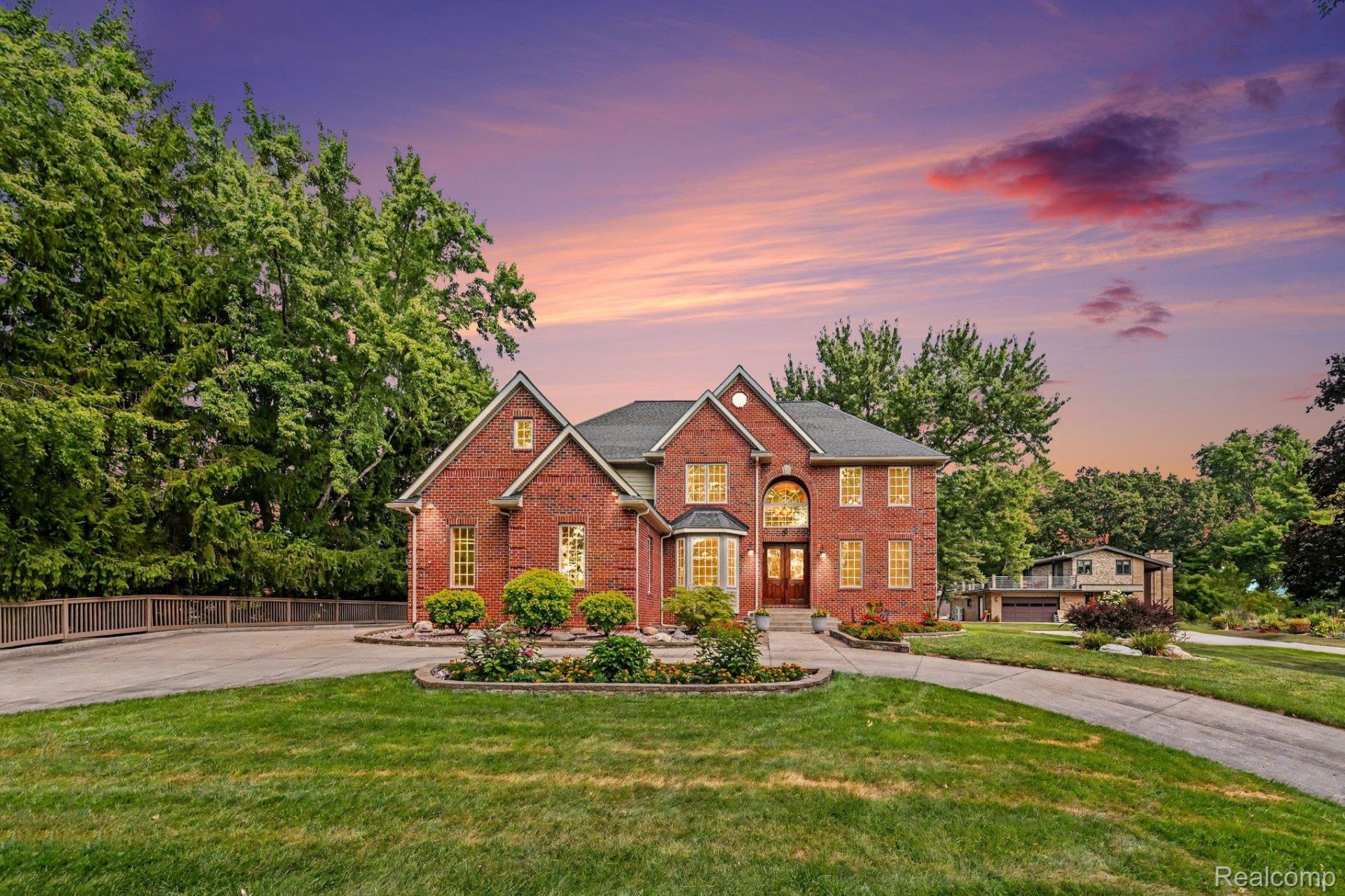 728 Troyvally Street, Troy, Mi 48098 Main Photo