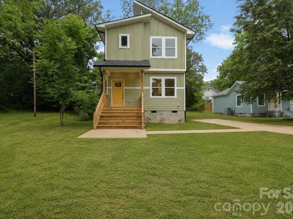 1324 Old Charlotte Road , Statesville, NC 28677