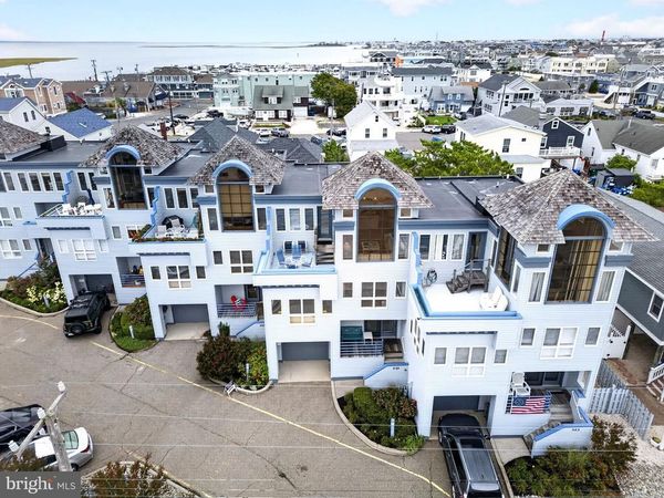525 ENGLESIDE AVENUE, BEACH HAVEN, NJ 08008