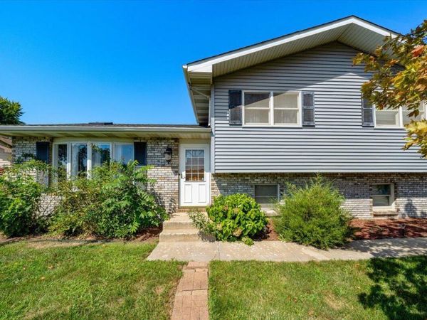 7520 Johnson Street, Merrillville, IN 46410