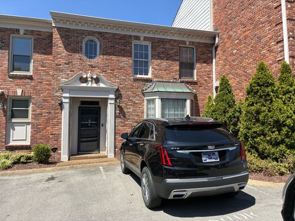 2044 Graybar Ln, Nashville, TN 37215