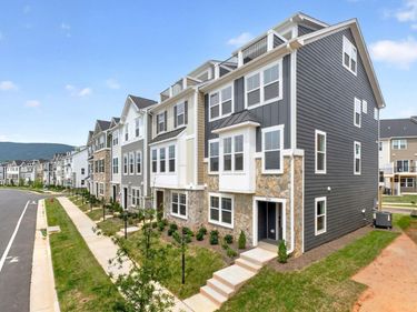 792 PARK RIDGE DR, Crozet, VA 22932