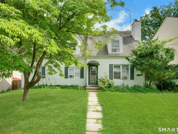 114 Pine Hill, Stamford, CT 06906
