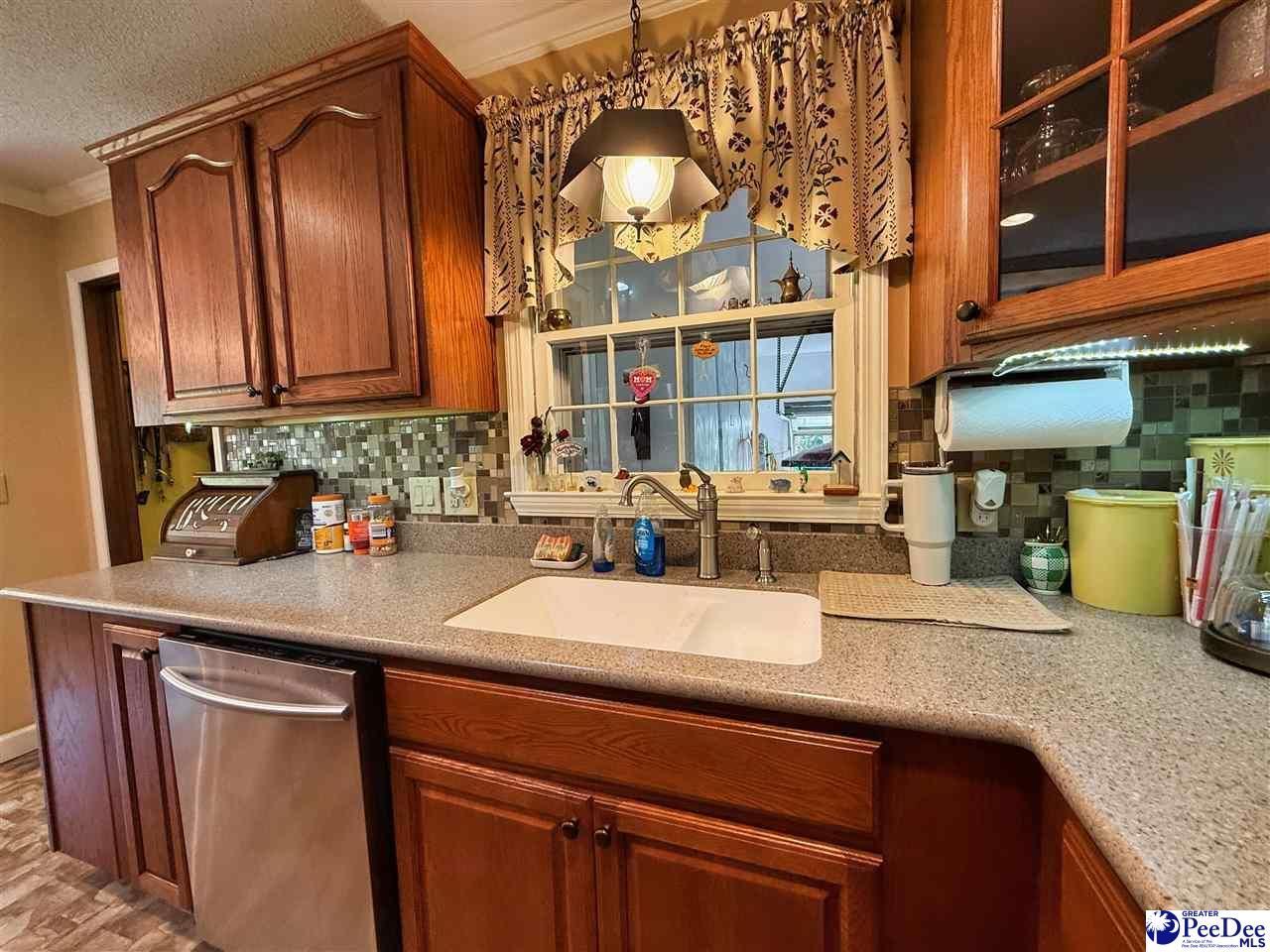 303 Park Lane Photo 14